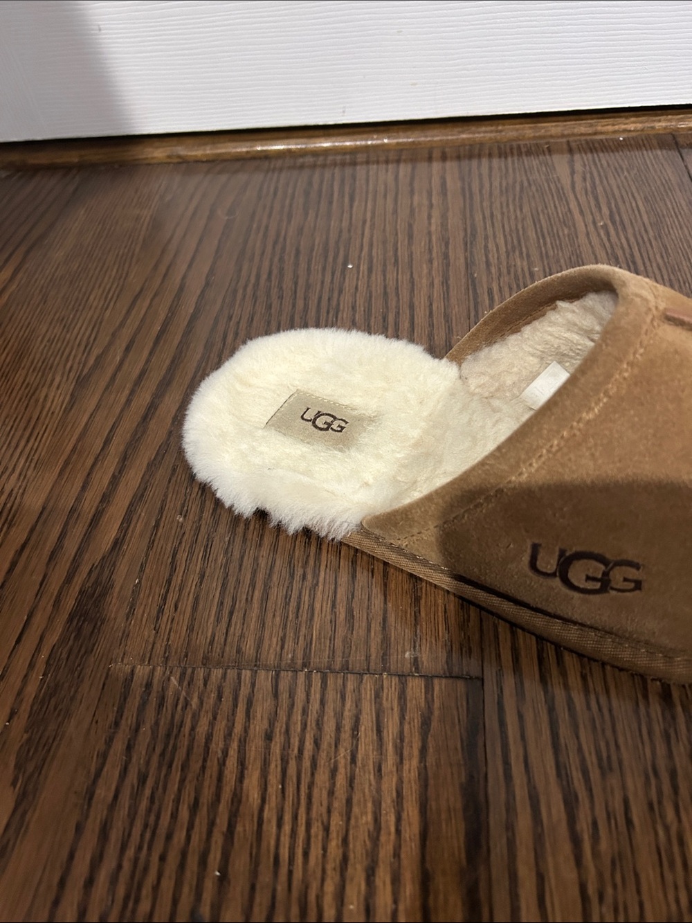 UGG Men's Chestnut Suede Shearling Lined Slippers scuff slipper shoes 11 - Picture 4 of 7